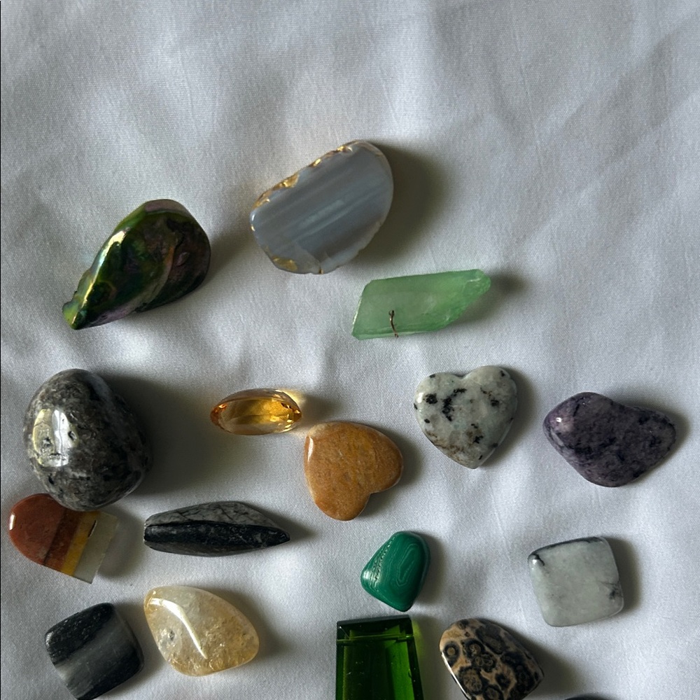 Natural Assorted Stone And Crystals Collection - Picture 10 of 16